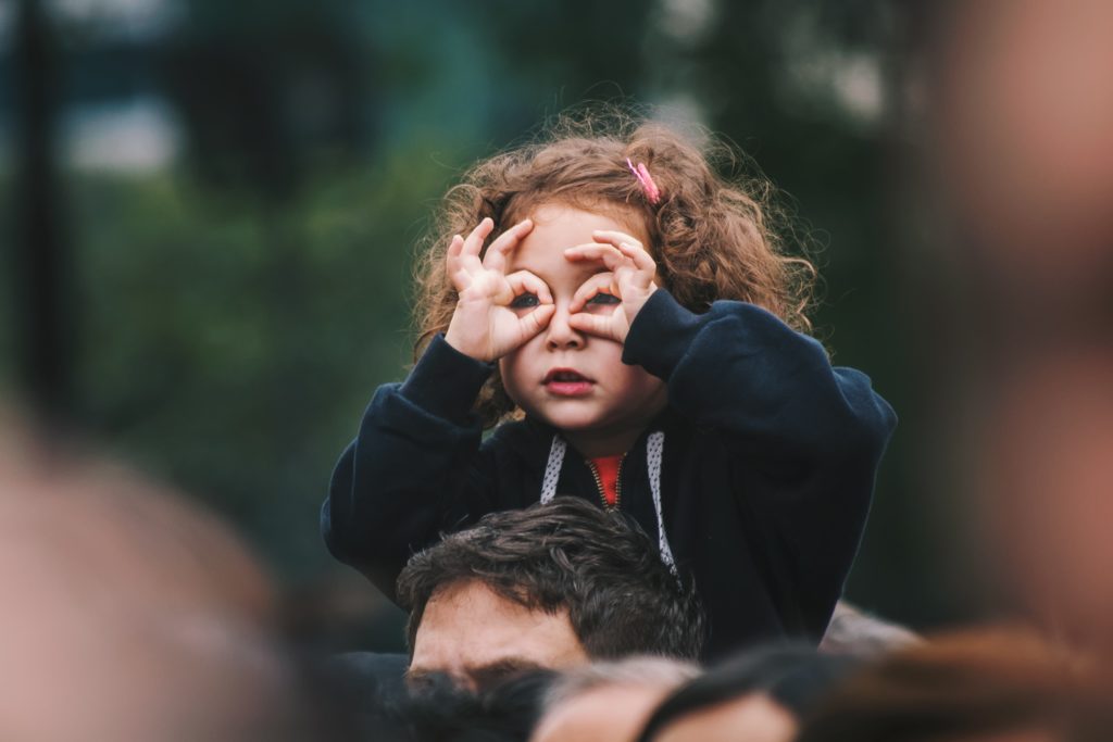 caroline vieilleribiere psychotherapeute à mont de marsan explique la dependance numerique chez les plus jeunes