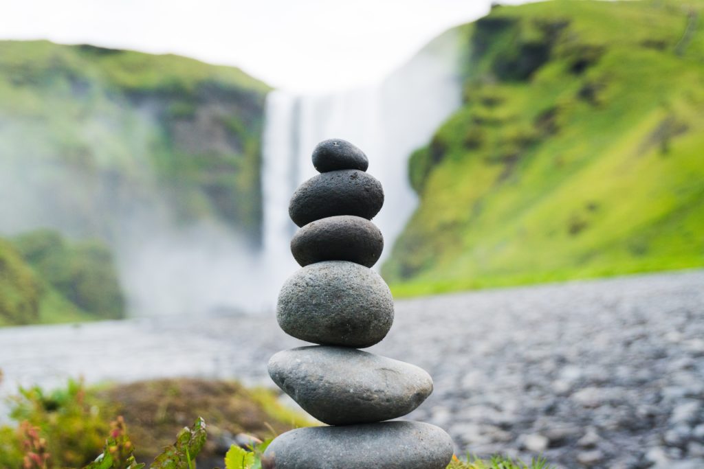Choisir son psychologue peut être facilité si on a connaissance de ses domaines d'expertise précise Caroline Vieilleribière psychologue spécialisée dans le stress post traumatique et travaillant à Mont de Marsan