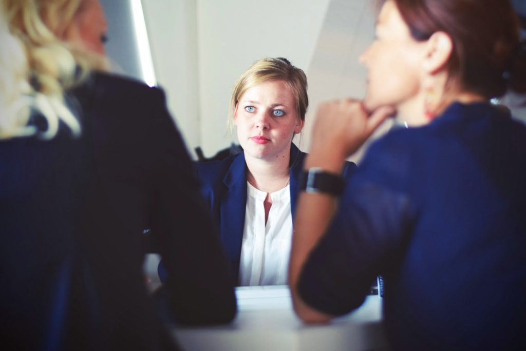 L'attitude du psychologue peut être le reflet certes de sa personnalité mais aussi de ses formations ! Madame Vieilleribiere psychologue intégratiste à Mont de Marsan soutien une approche qui multiplie les angles de vue théoriques