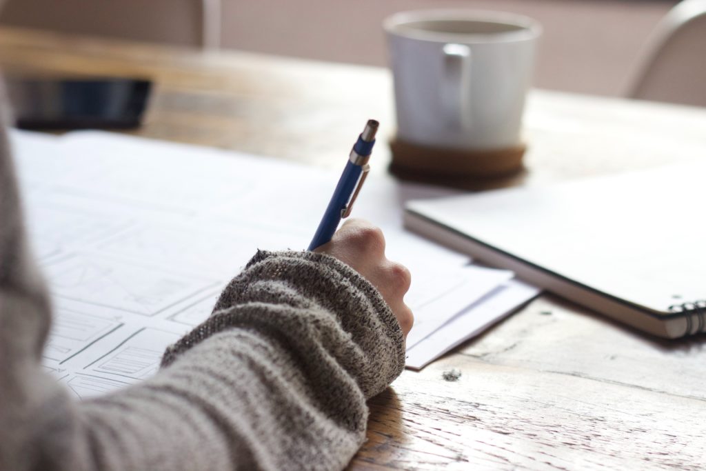 Gérer son stress en phase d'alerte c'est avoir l'idée d'écrire. Un petit conseil : essayez d'analyser le problème !